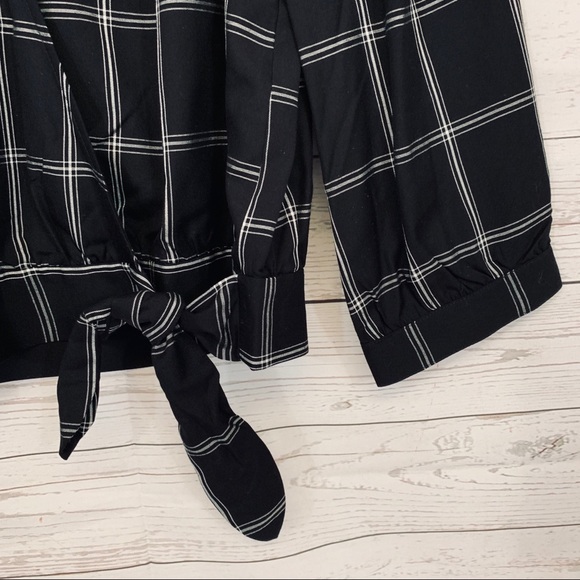 Madewell Wrap Top In Window Pane M - Picture 5 of 6